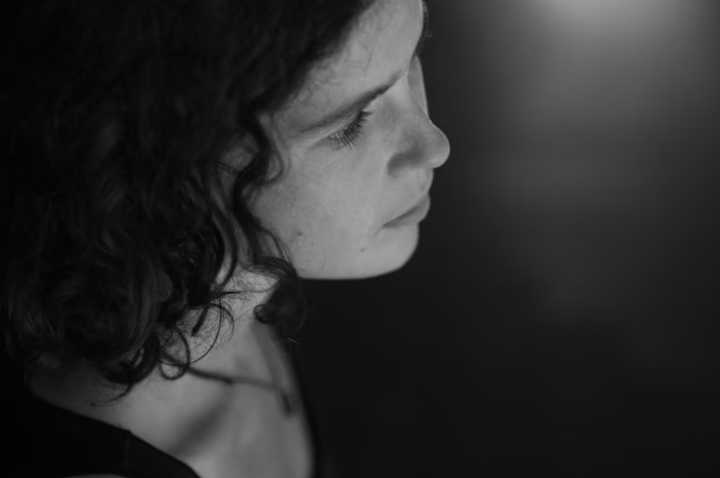 Monochrome (9777)