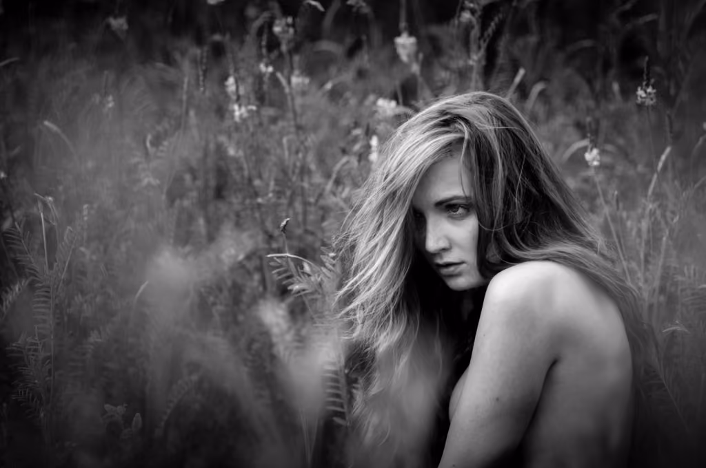 Dans l’herbe (5436)
