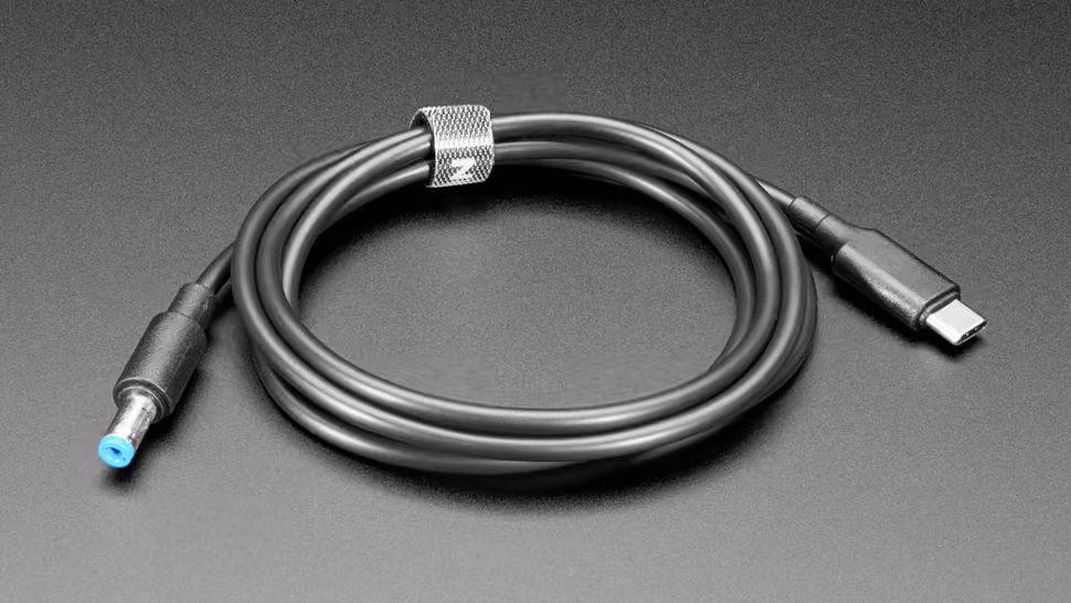 Câble avec une entrée USB et une sortie ronde 5.5mm